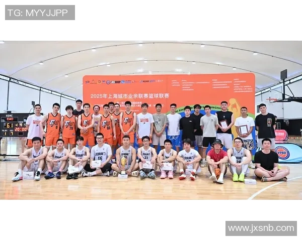 上海篮球队在城市联赛中的灵活性表现及其战术分析与未来展望 上海篮球队在城市联赛中的灵活性表现及其战术分析与未来展望