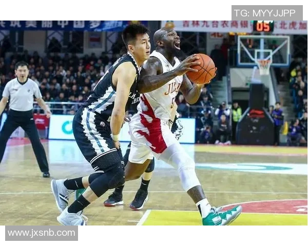 上海篮球队的节奏体系探析与战术创新研究 上海篮球队的节奏体系探析与战术创新研究