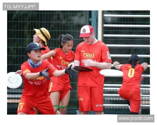 上海飞盘队中路突破新战术解析助力球队崛起与发展