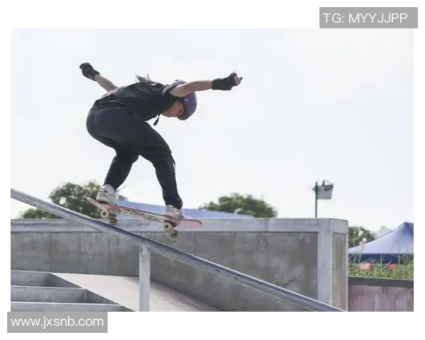 与黄静对话探索她的滑板生涯与成长故事