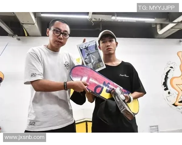 专访吴军:探寻滑板行业崛起背后的成功秘诀与未来发展趋势 专访吴军:探寻滑板行业崛起背后的成功秘诀与未来发展趋势